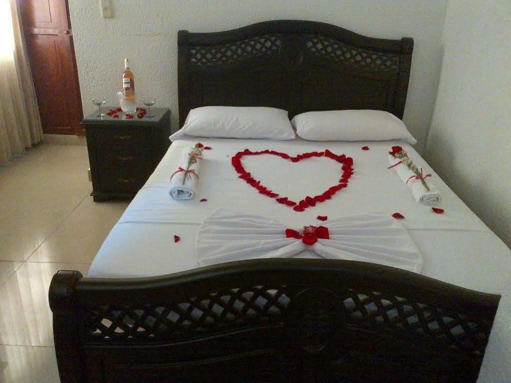 Hotel La Casa Del Turista Cartagena ภายนอก รูปภาพ